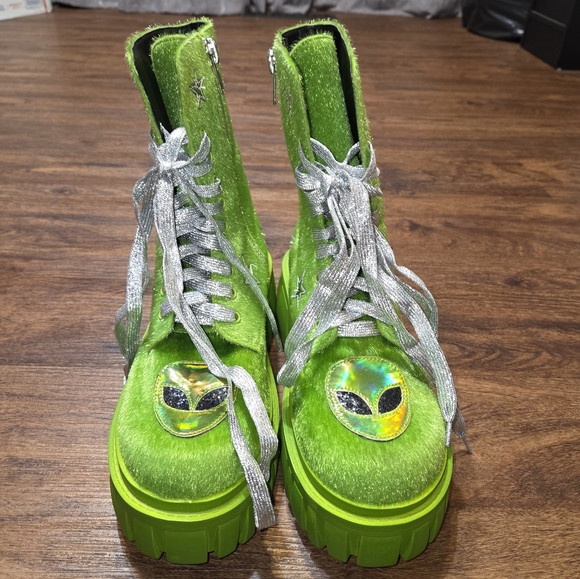 Club Exx Dolls Kill Invade Ur Space Alien Fuzzy Green Combat Boots Shoes 10 - Picture 4 of 8